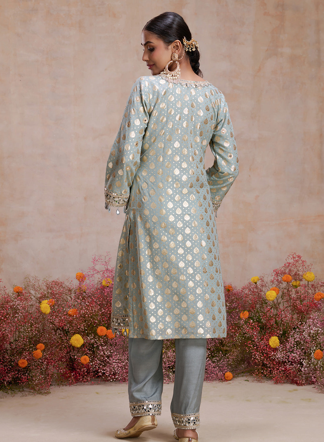 Aparna Suit Set