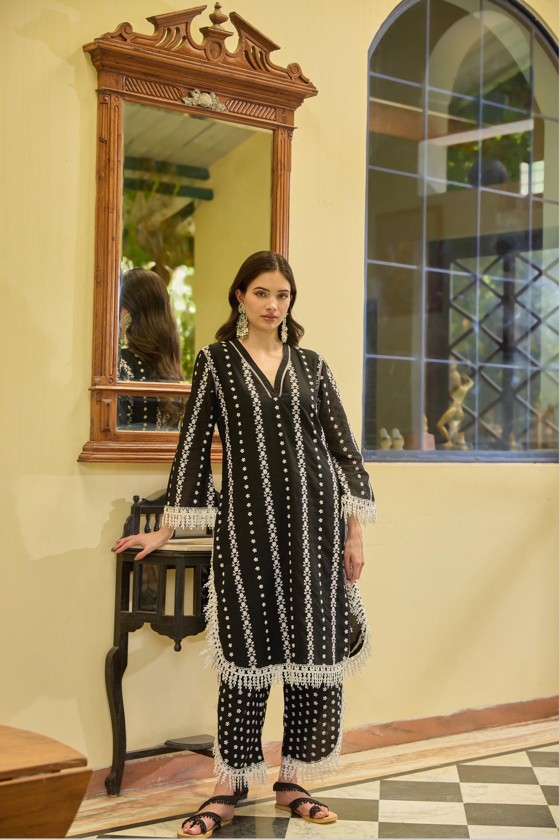 Bina Thread Work Suit Set