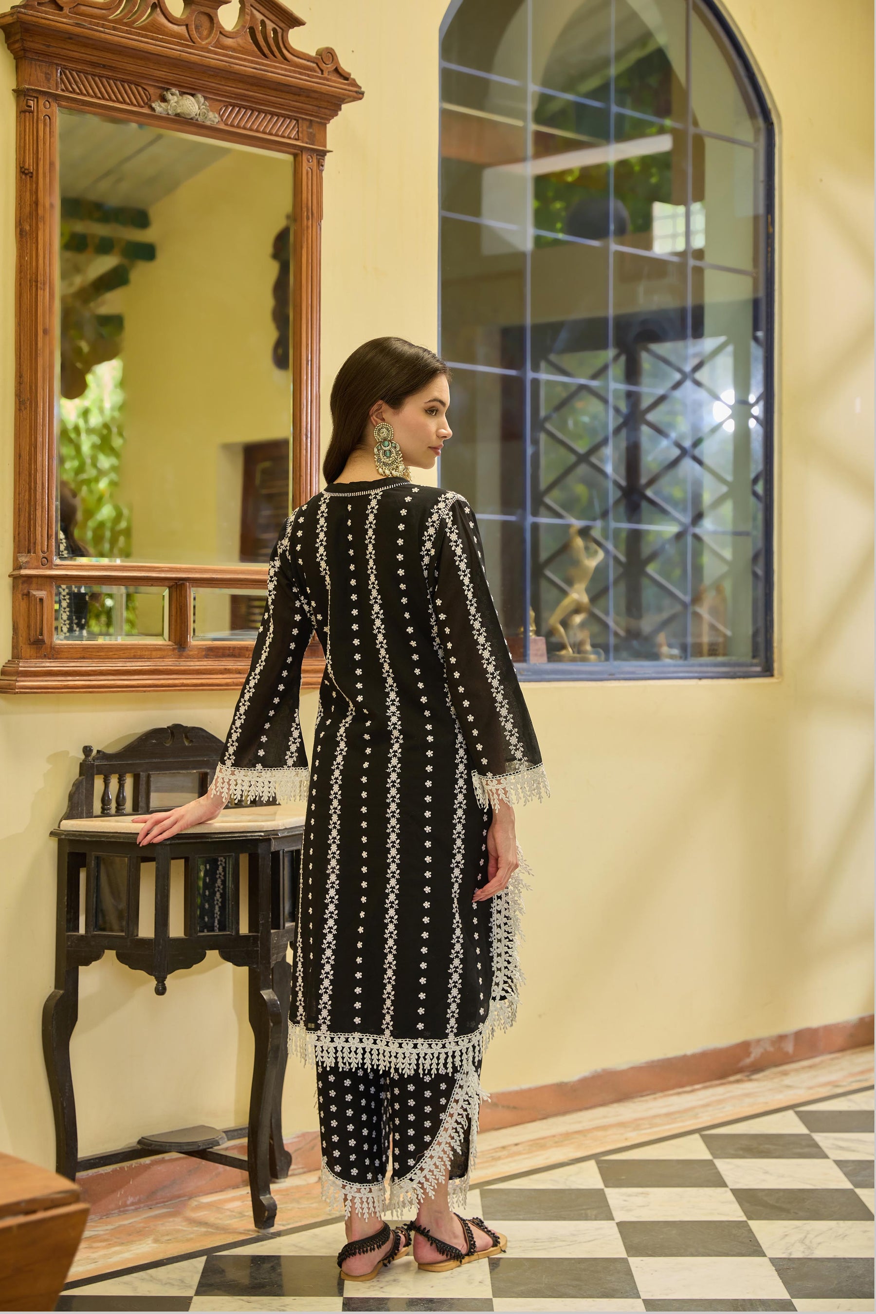 Bina Thread Work Suit Set